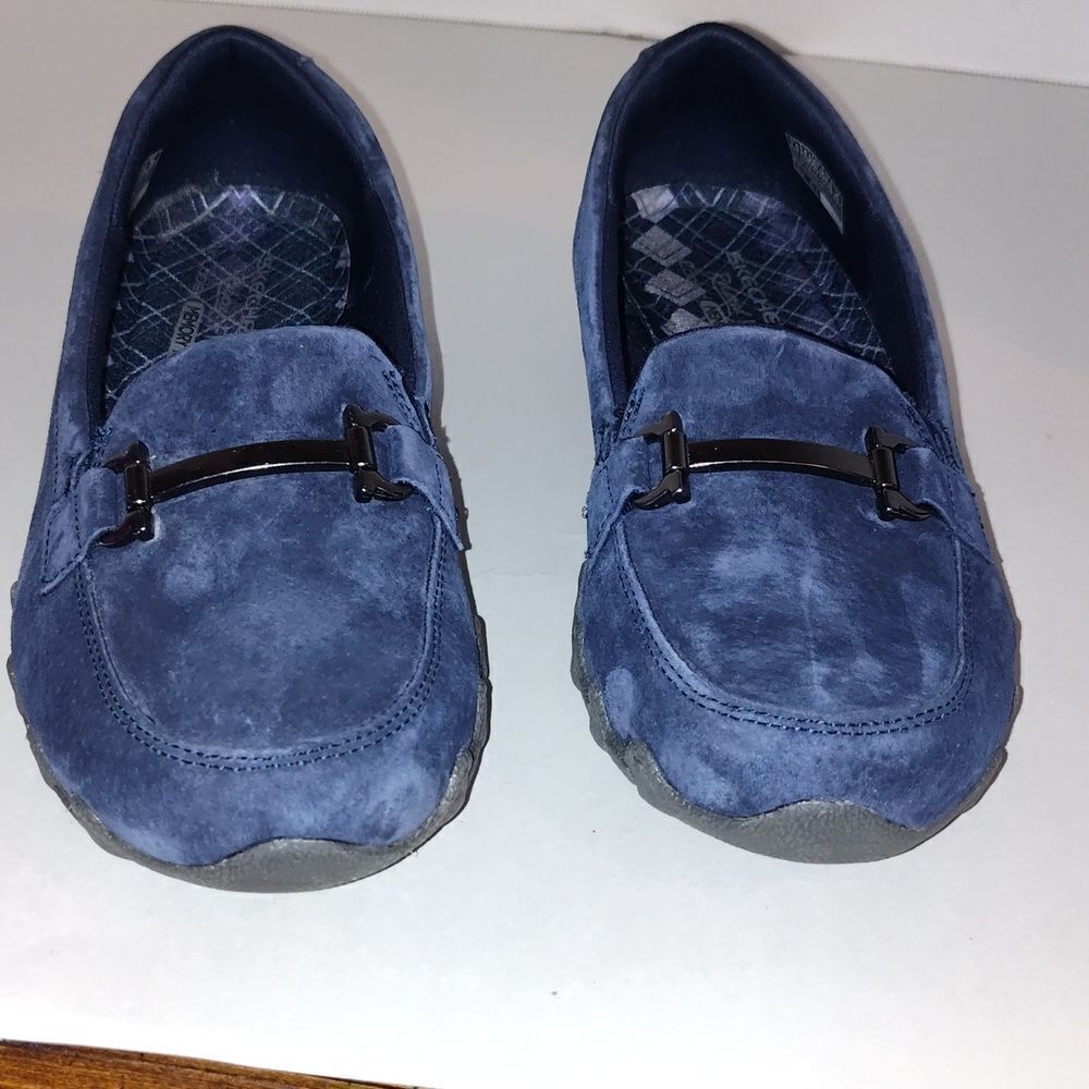 Skechers Suede Slip-On Shoes Navy loafers size 7.5